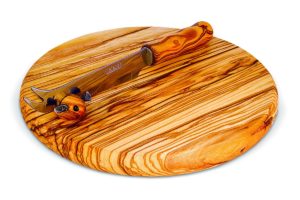 Round cutting board with mouse